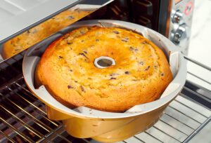 Bundt cake in a bundt cake pan